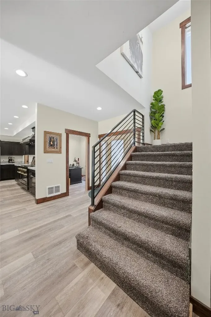 528 Gallatin Avenue West Yellowstone MT 59758