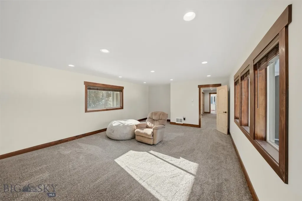 528 Gallatin Avenue West Yellowstone MT 59758