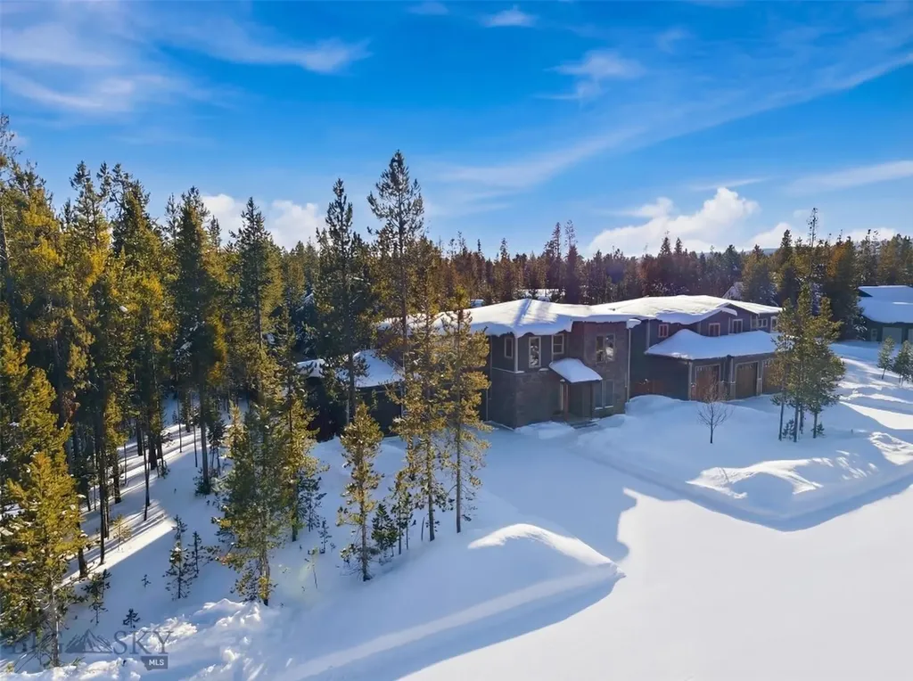 528 Gallatin Avenue West Yellowstone MT 59758