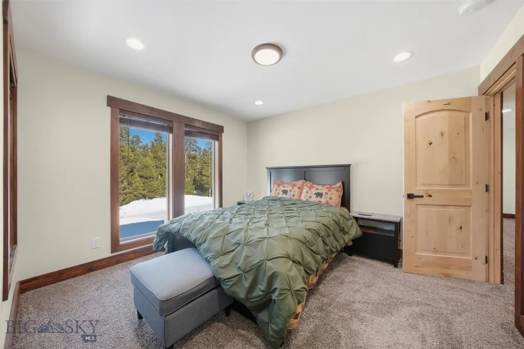 528 Gallatin Avenue West Yellowstone MT 59758