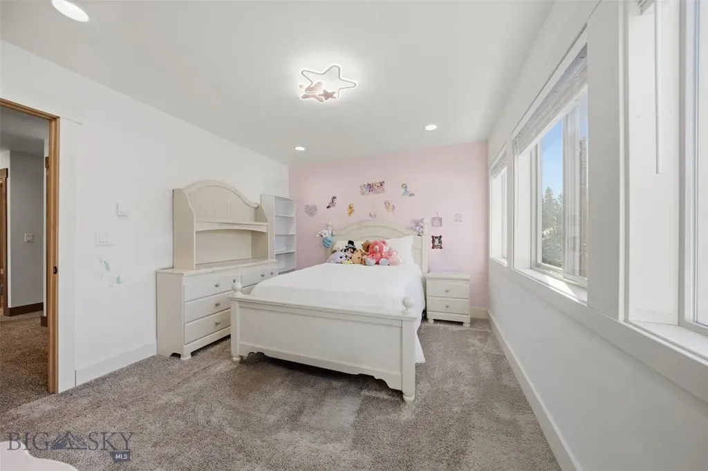 528 Gallatin Avenue West Yellowstone MT 59758