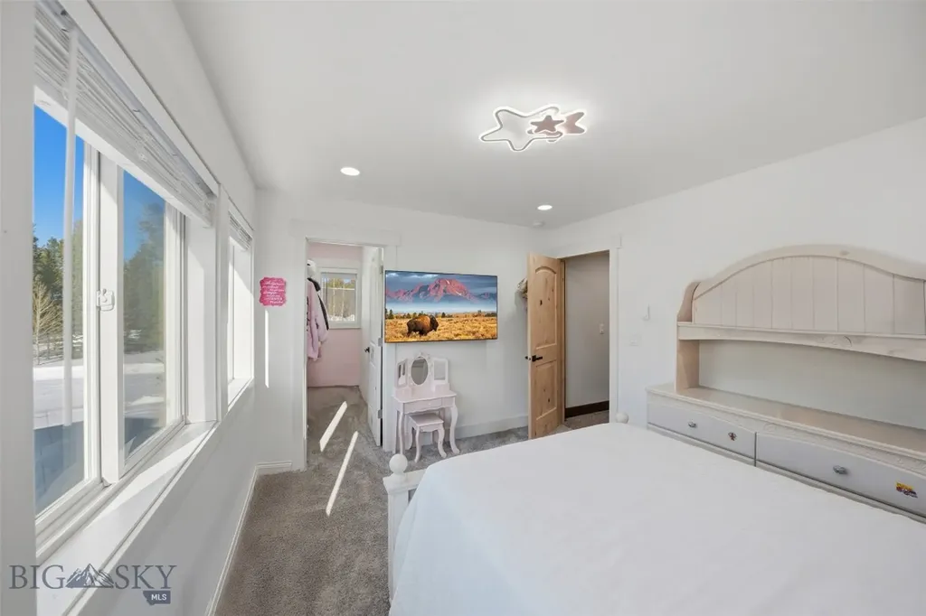 528 Gallatin Avenue West Yellowstone MT 59758