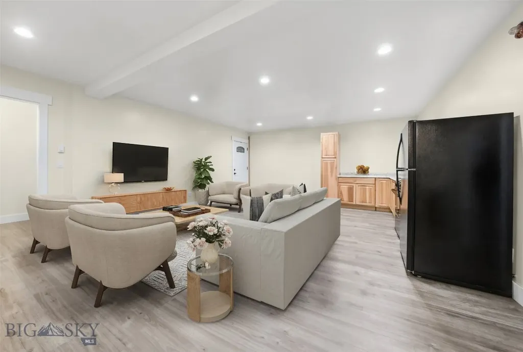 528 Gallatin Avenue West Yellowstone MT 59758