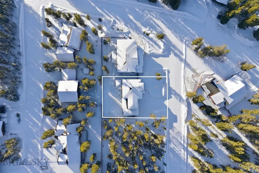 528 Gallatin Avenue West Yellowstone MT 59758