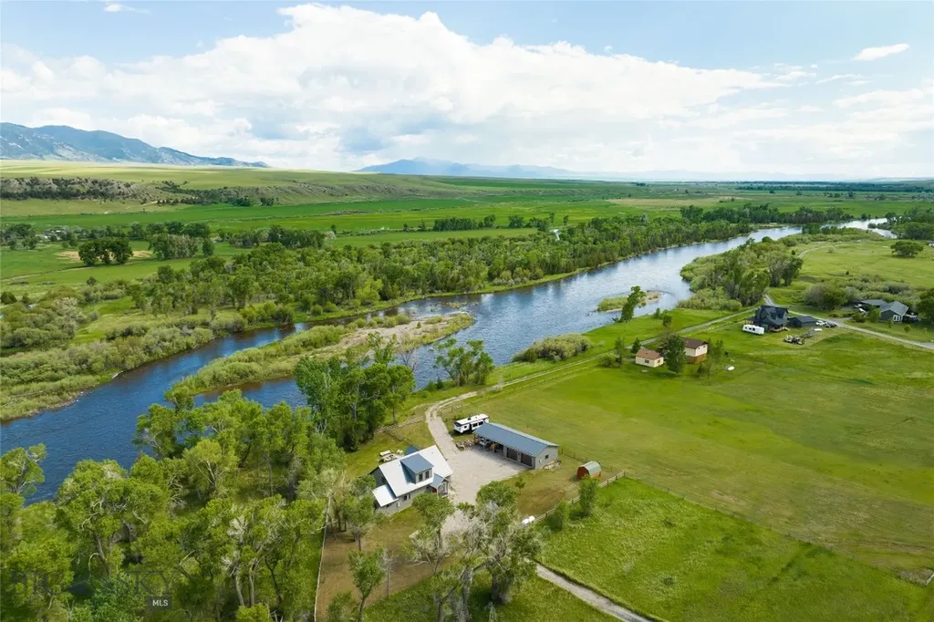 12 Stone Road Silver Star MT 59751