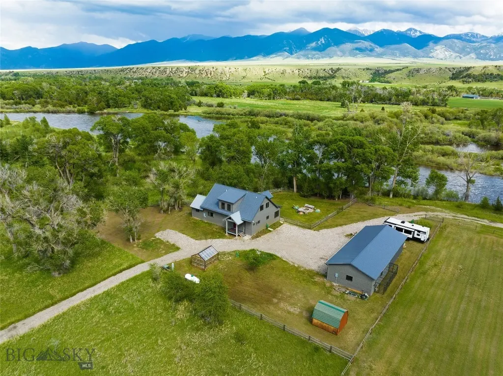 12 Stone Road Silver Star MT 59751