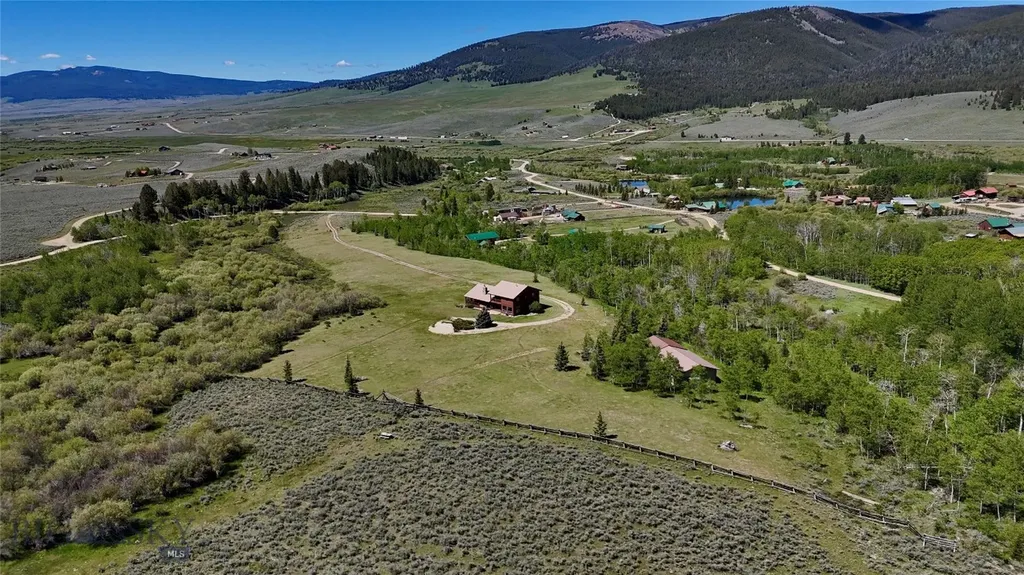 1105 Clark Creek Polaris MT 59746