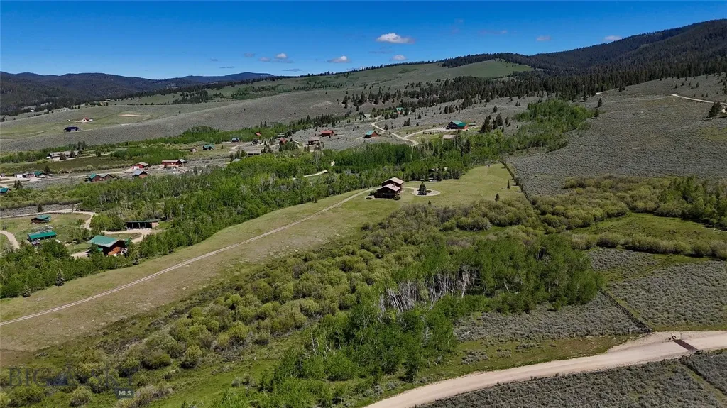 1105 Clark Creek Polaris MT 59746