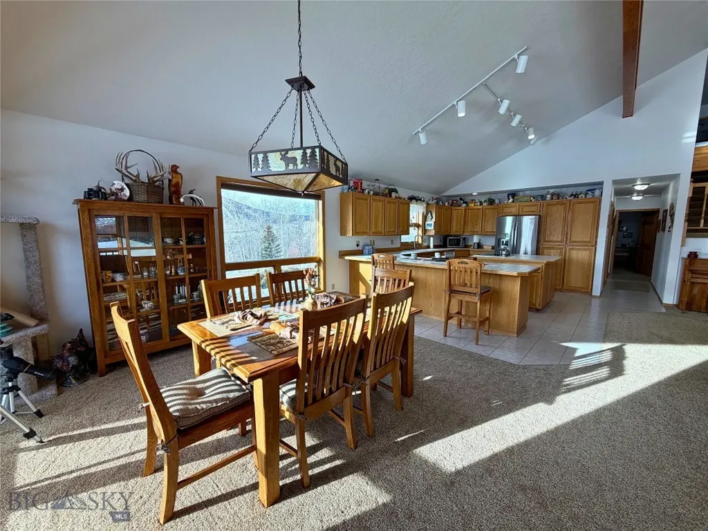 1105 Clark Creek Polaris MT 59746