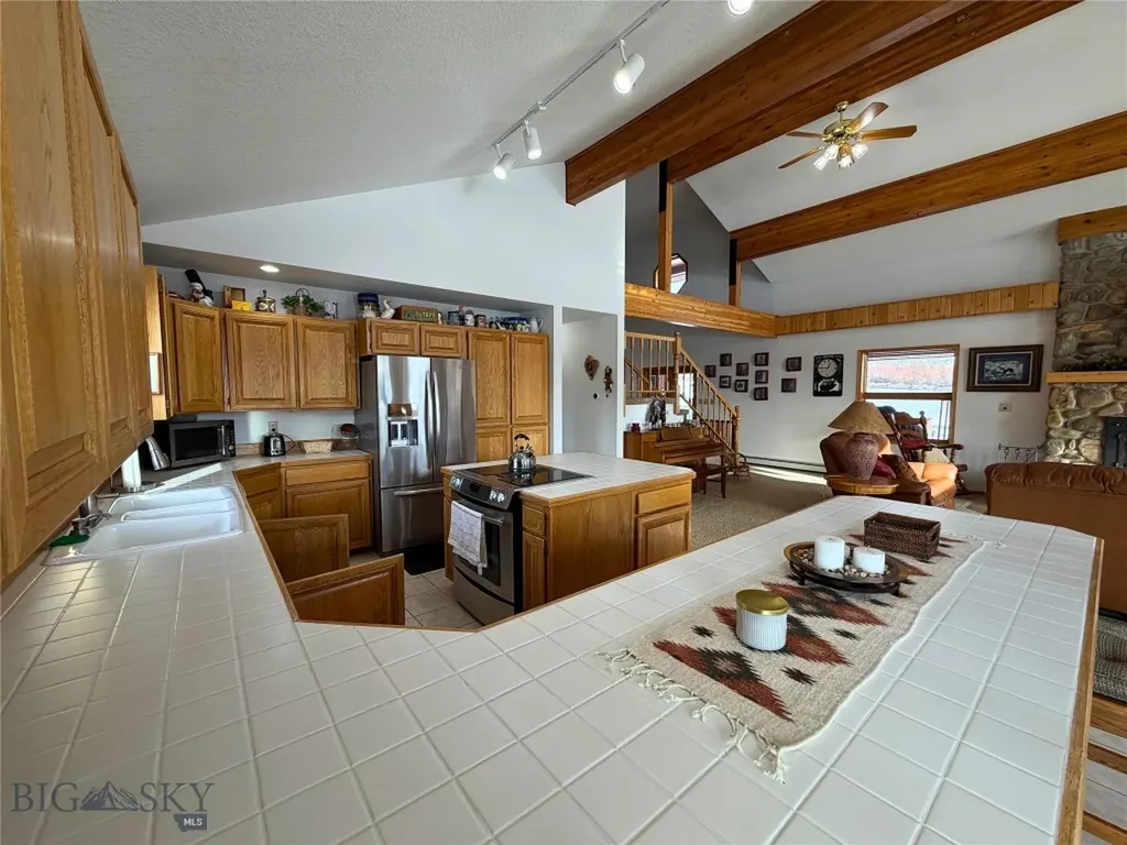 1105 Clark Creek Polaris MT 59746