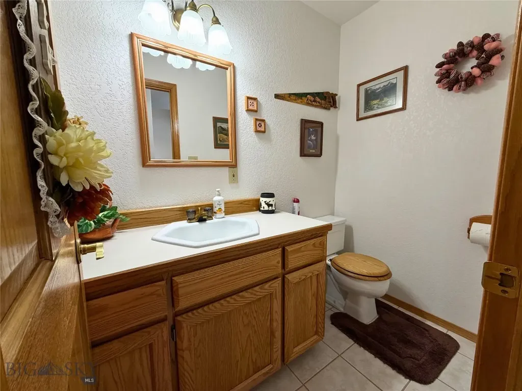 1105 Clark Creek Polaris MT 59746