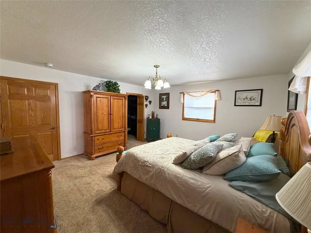 1105 Clark Creek Polaris MT 59746
