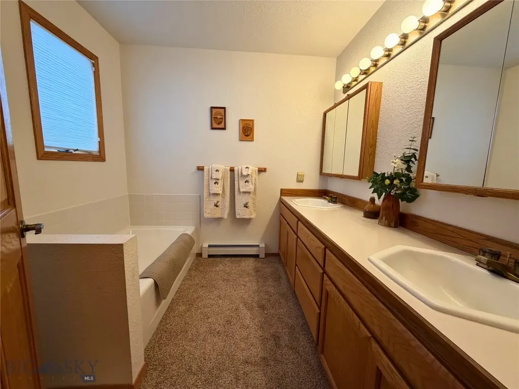 1105 Clark Creek Polaris MT 59746