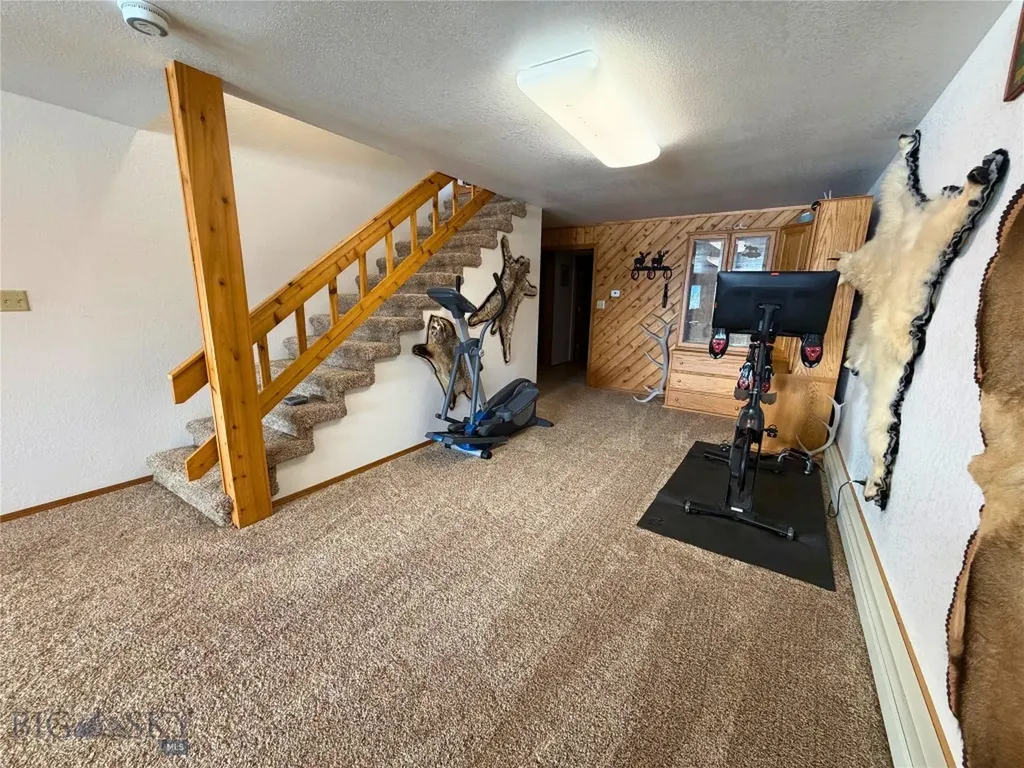1105 Clark Creek Polaris MT 59746