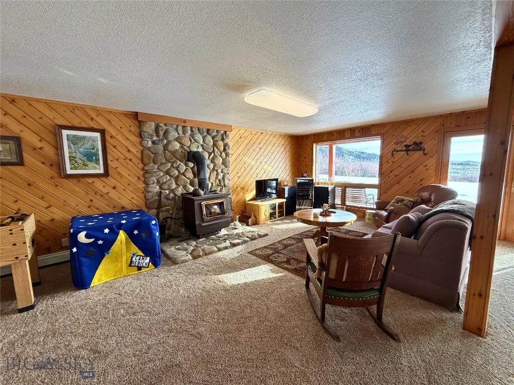1105 Clark Creek Polaris MT 59746