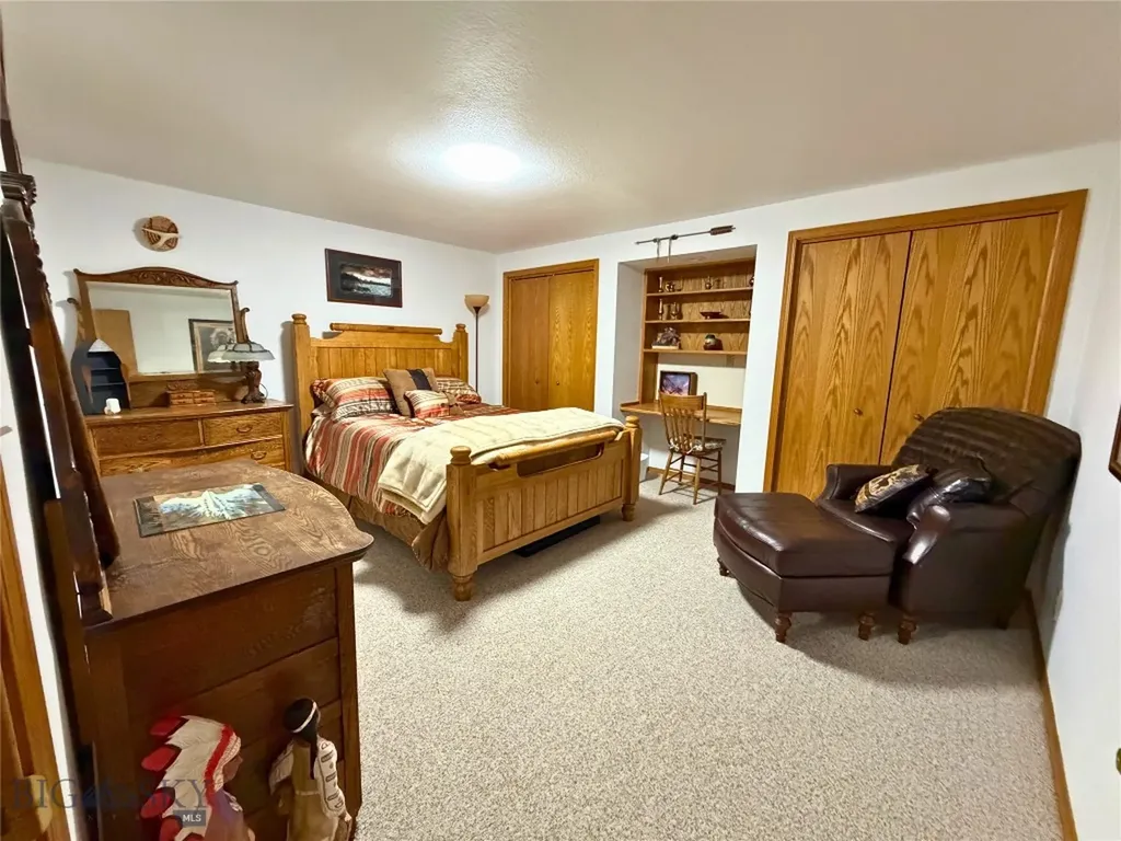 1105 Clark Creek Polaris MT 59746