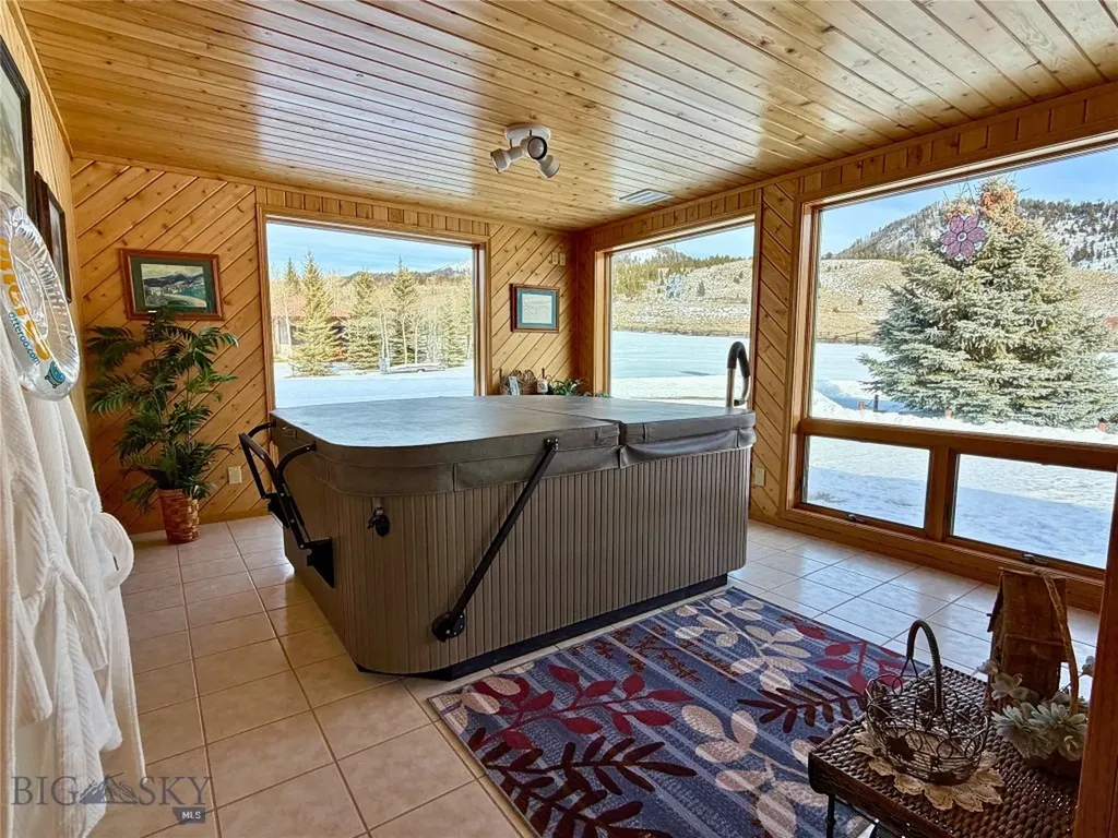 1105 Clark Creek Polaris MT 59746