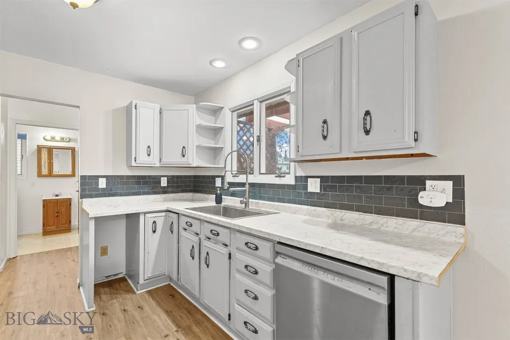 605 Robin Lane Livingston MT 59047
