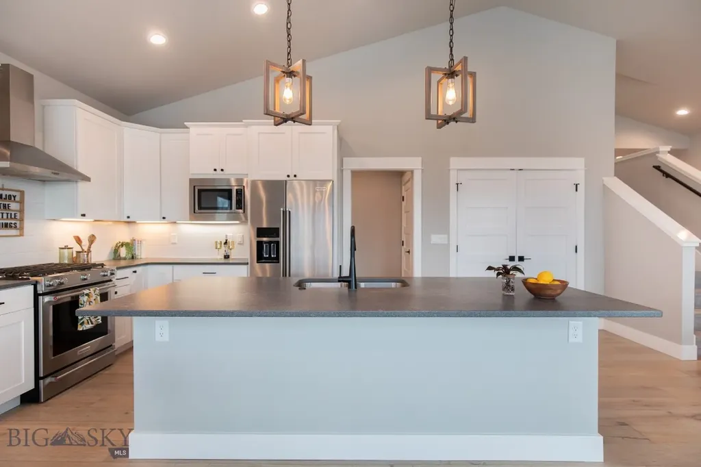 41 Lion Peak Drive Bozeman MT 59718