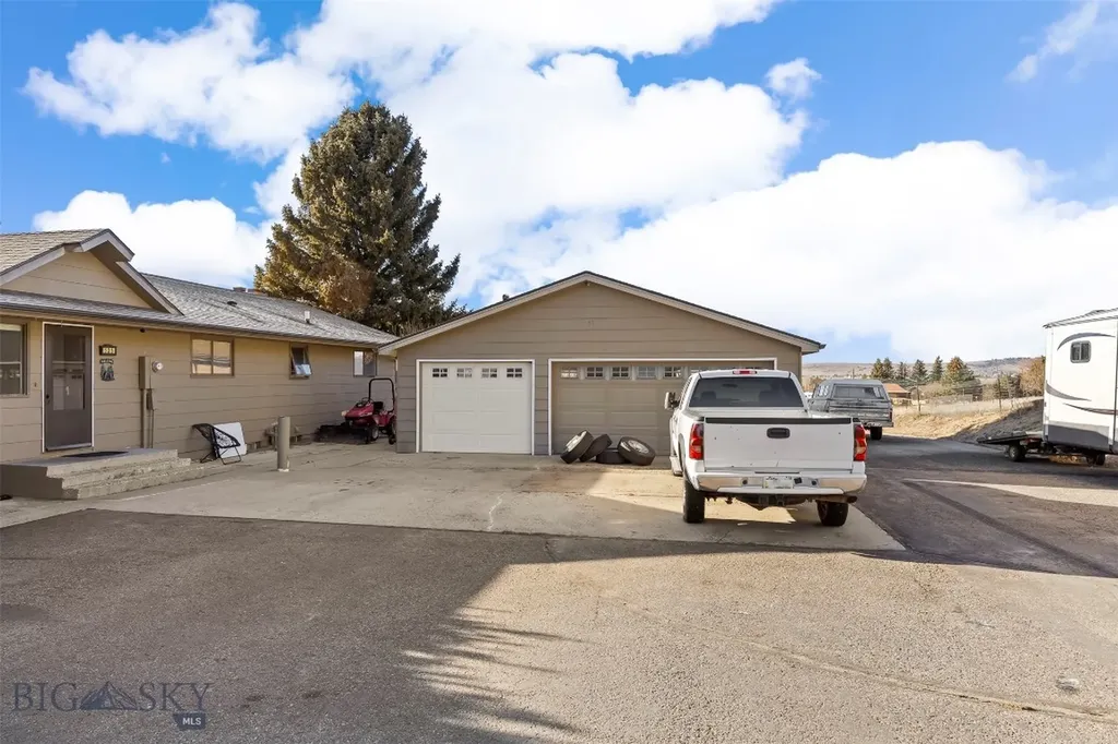 125 Mountain View Butte MT 59701
