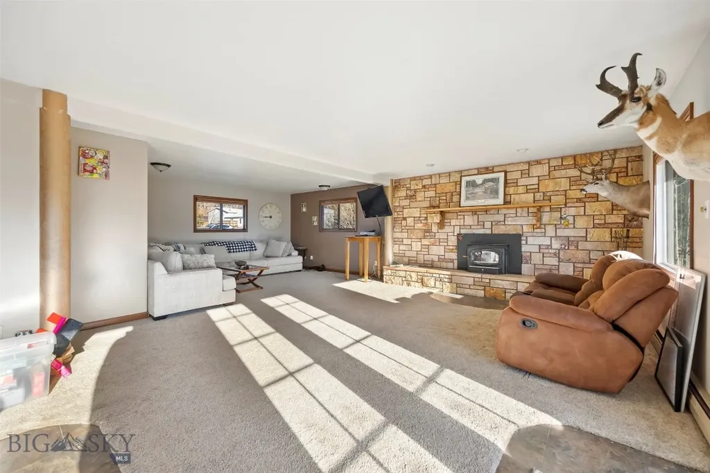 125 Mountain View Butte MT 59701