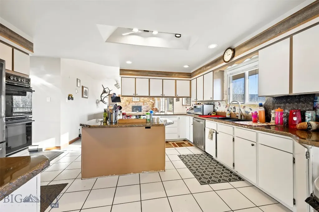 125 Mountain View Butte MT 59701