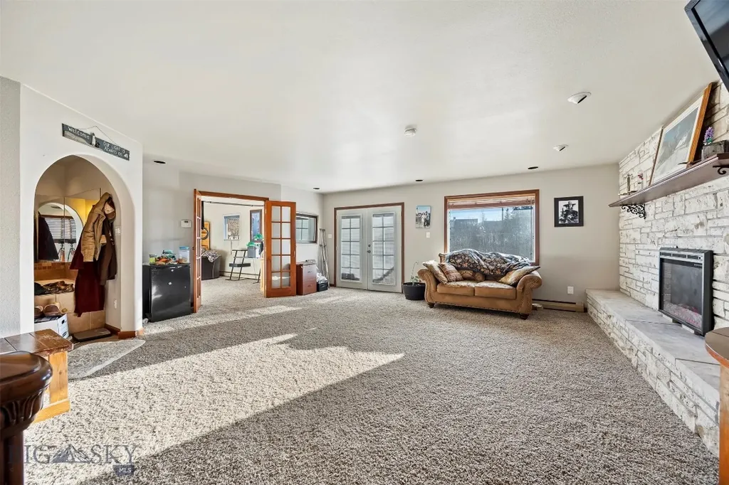 125 Mountain View Butte MT 59701