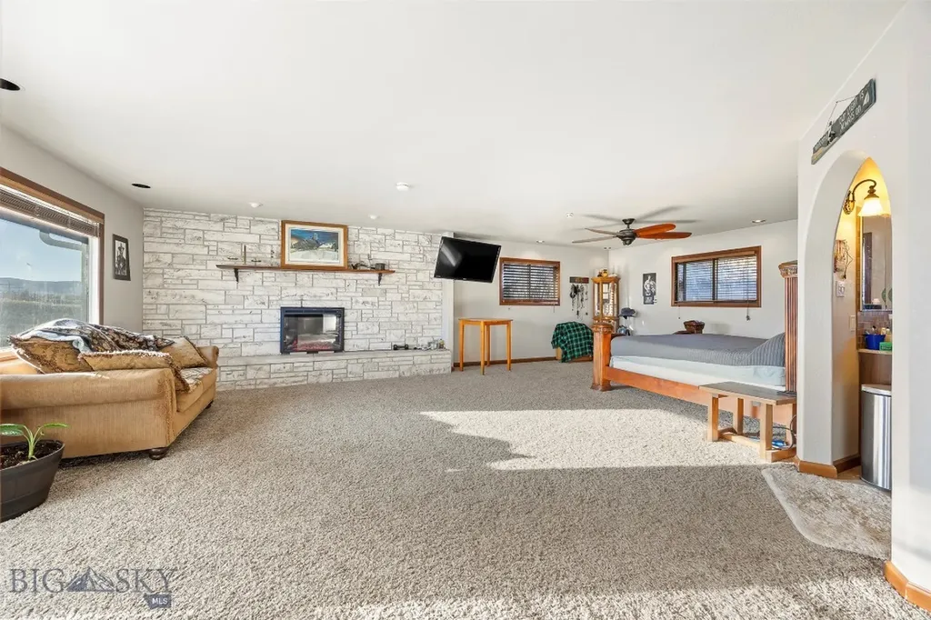 125 Mountain View Butte MT 59701