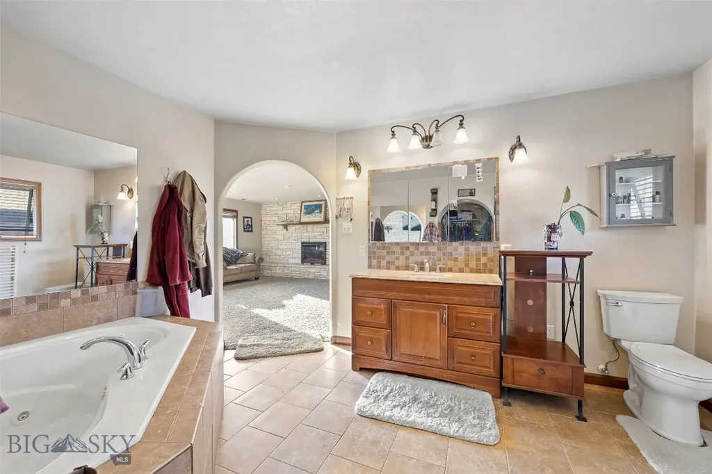125 Mountain View Butte MT 59701