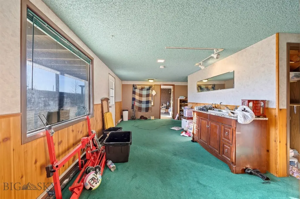 125 Mountain View Butte MT 59701