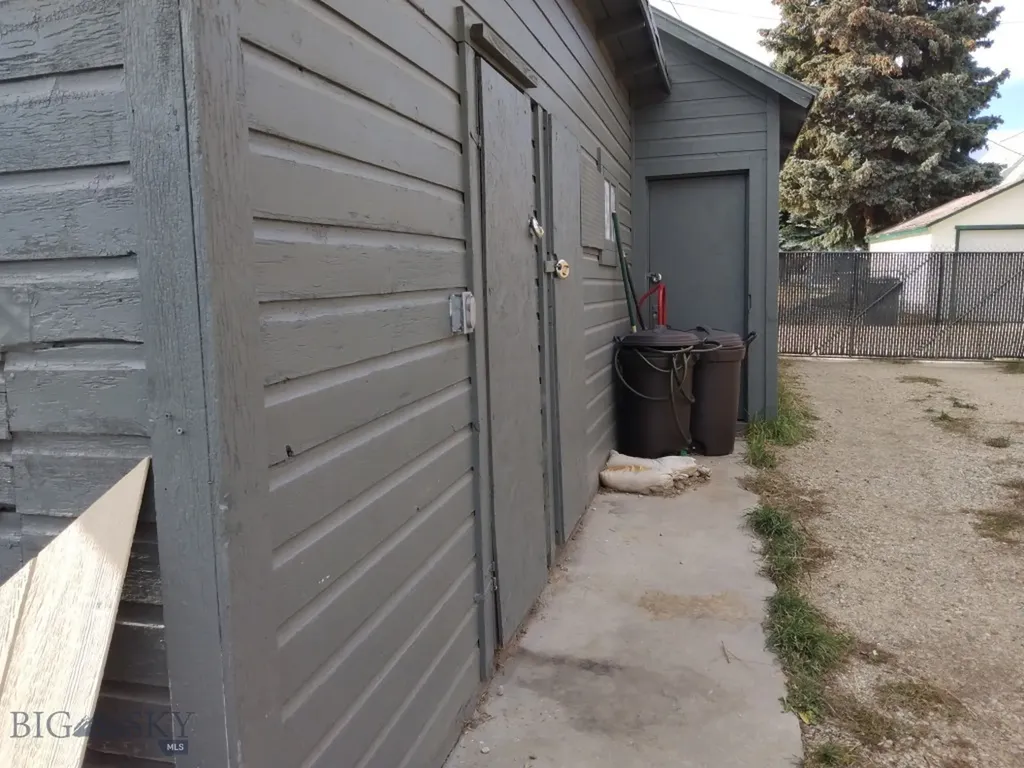 506 Ash Street Anaconda MT 59711