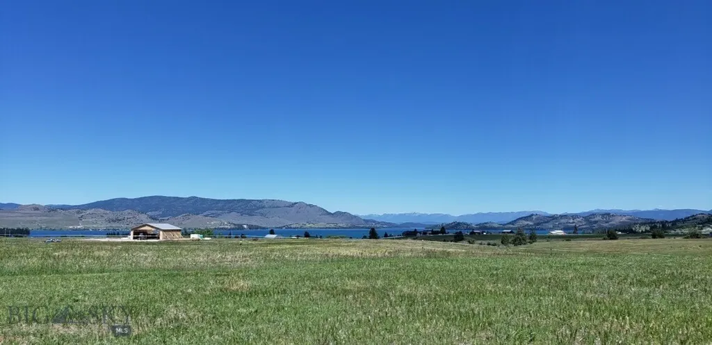 29068 Walking Horse Lane Big Arm MT 59910