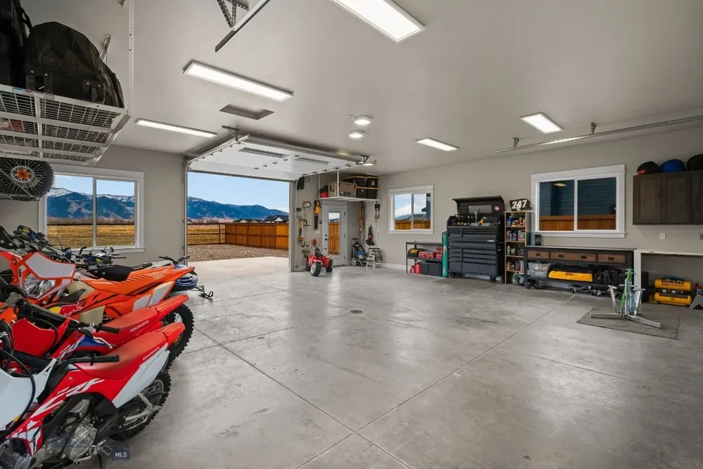 2019 E Silver Circle Belgrade MT 59714