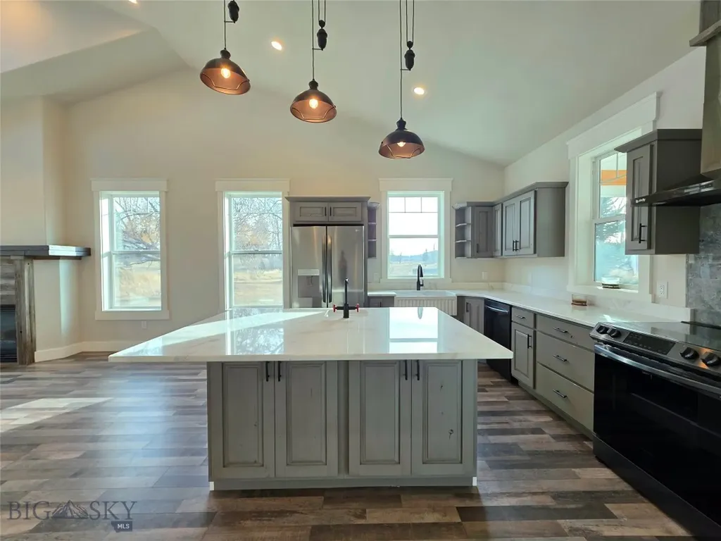 509 Broadway Street Willow Creek MT 59760
