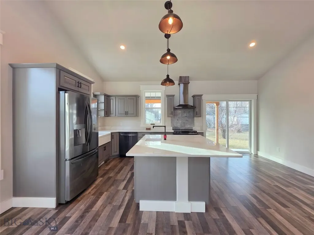 509 Broadway Street Willow Creek MT 59760