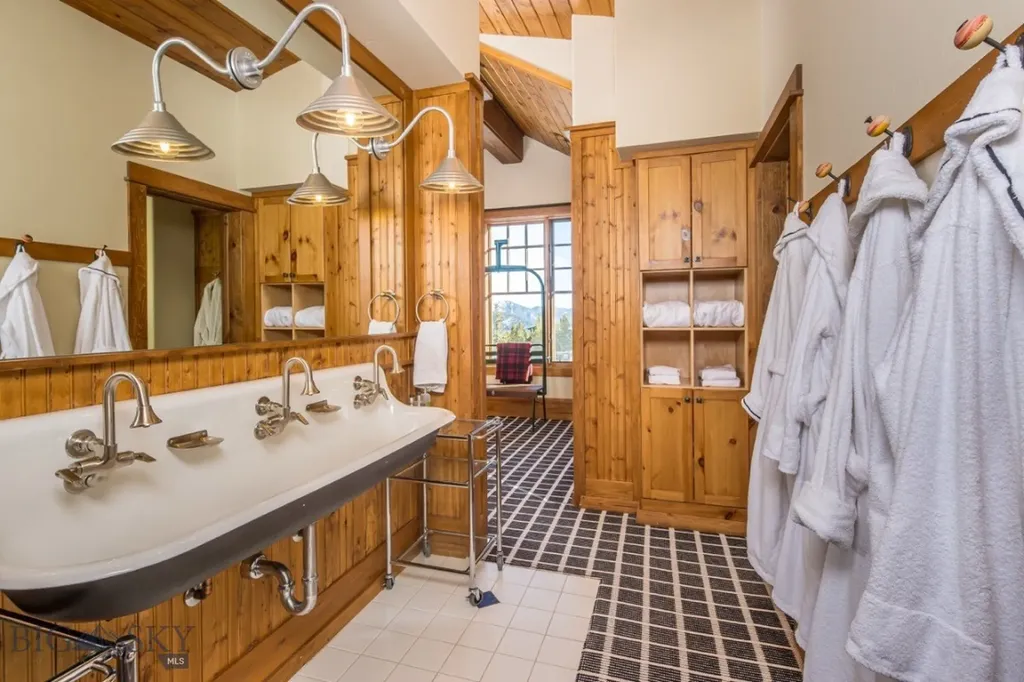 6 Latigo Road Big Sky MT 59716