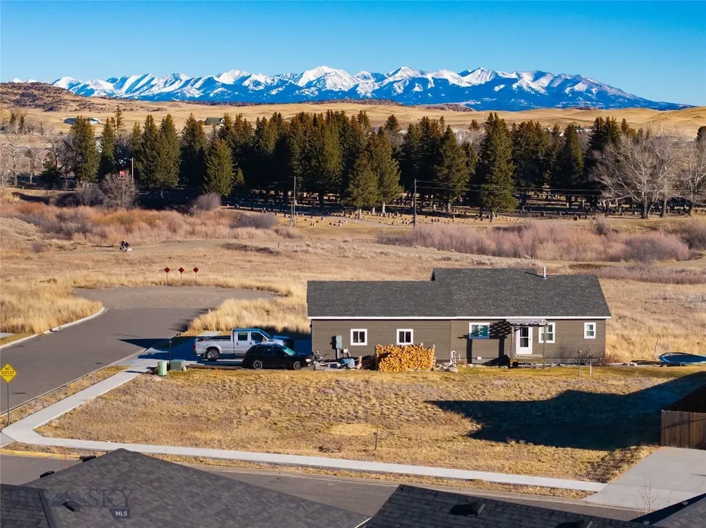 1102 Fort Mandan Drive Livingston MT 59047