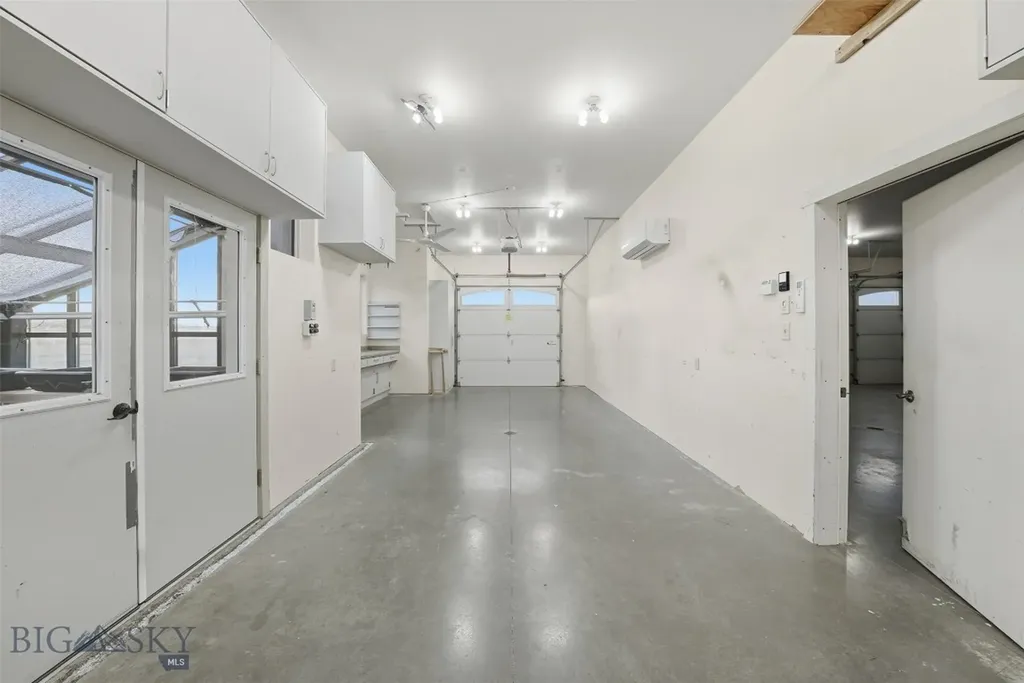 9670 Prairie Road Manhattan MT 59741