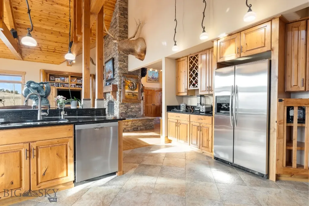 330 Yucca Pass Road Manhattan MT 59741