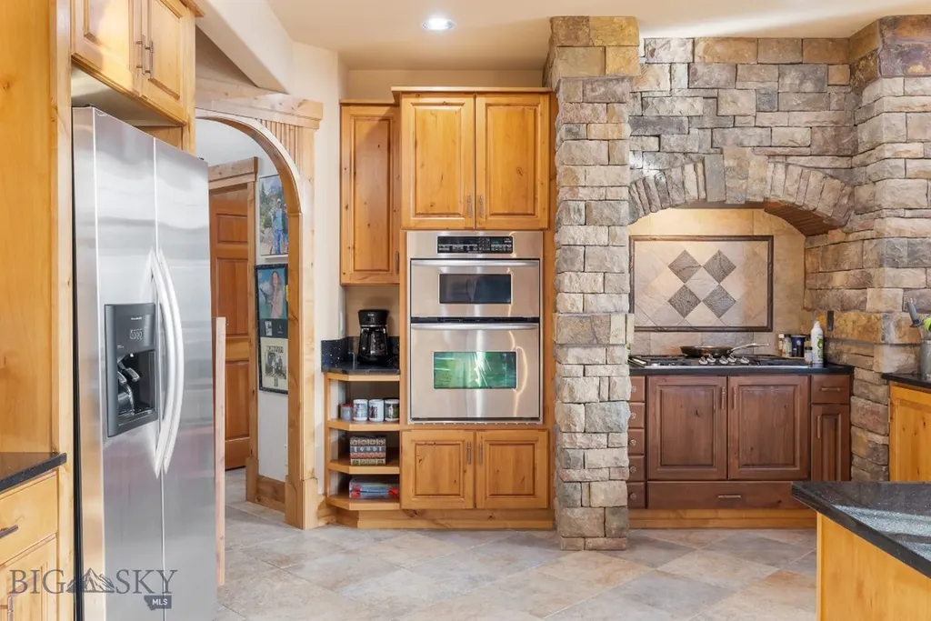 330 Yucca Pass Road Manhattan MT 59741