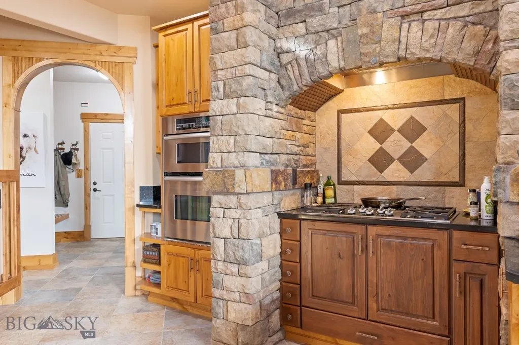 330 Yucca Pass Road Manhattan MT 59741