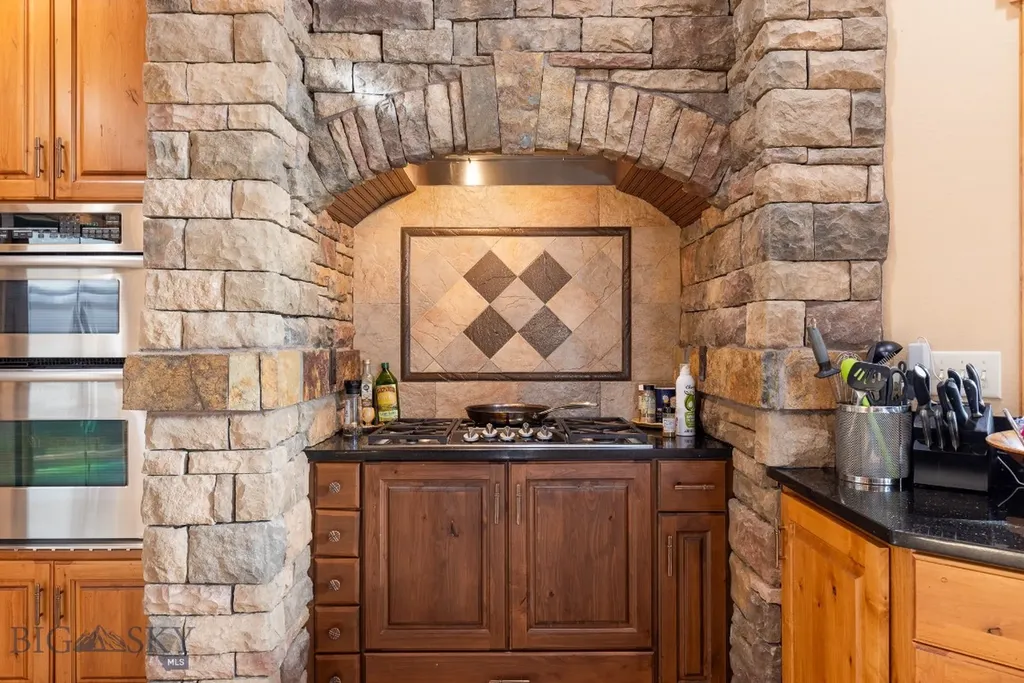 330 Yucca Pass Road Manhattan MT 59741