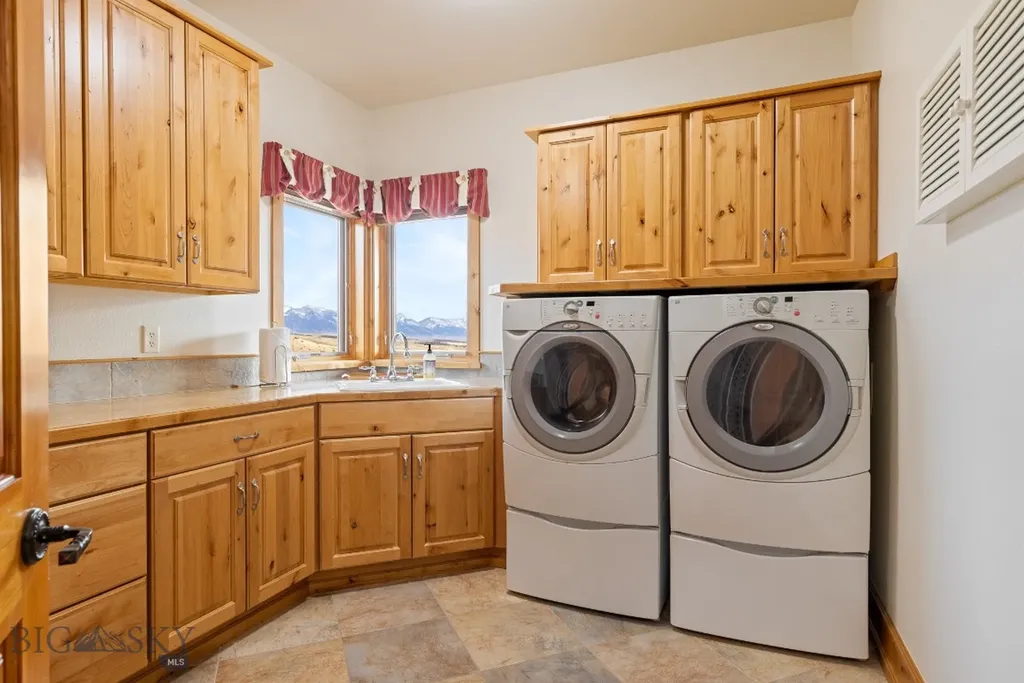 330 Yucca Pass Road Manhattan MT 59741