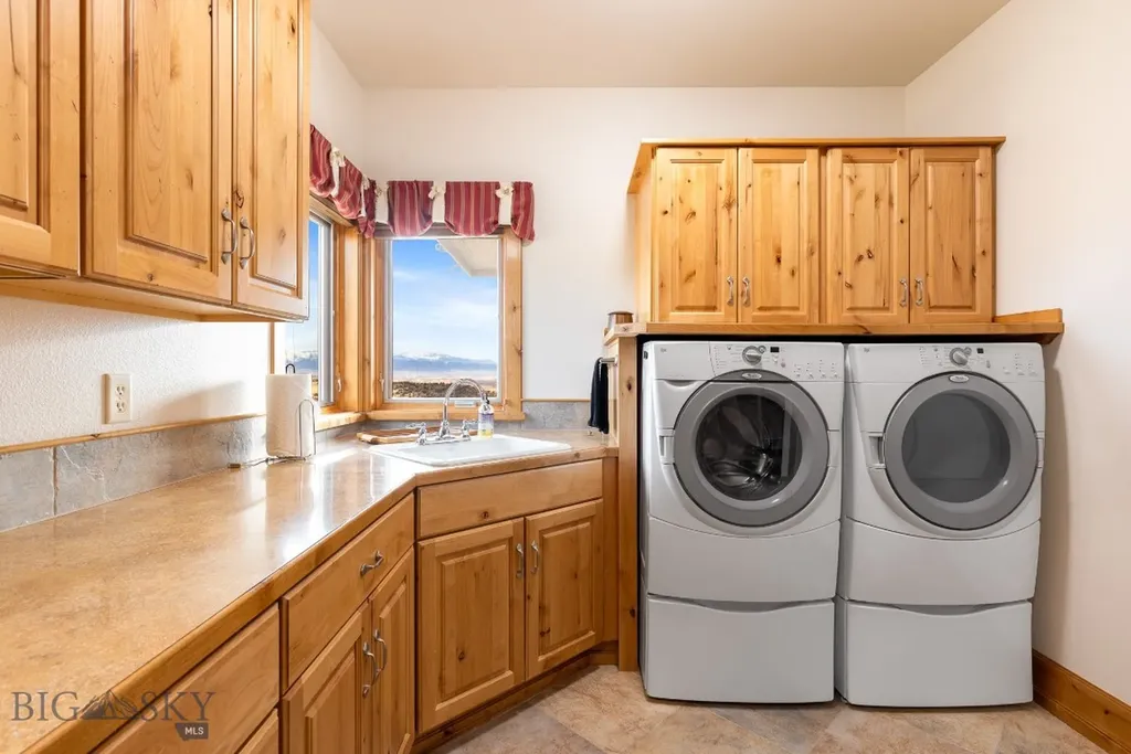 330 Yucca Pass Road Manhattan MT 59741