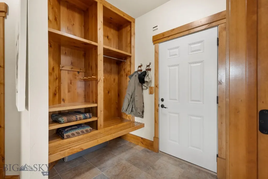 330 Yucca Pass Road Manhattan MT 59741