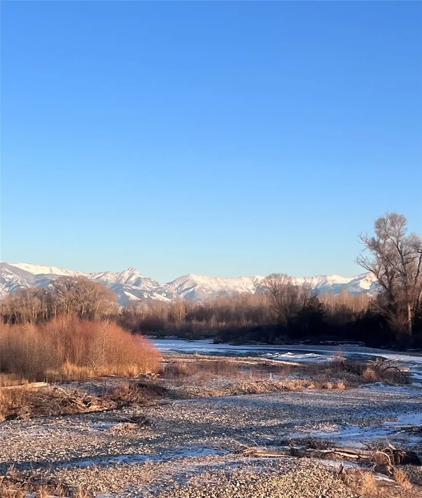 330 Yucca Pass Road Manhattan MT 59741