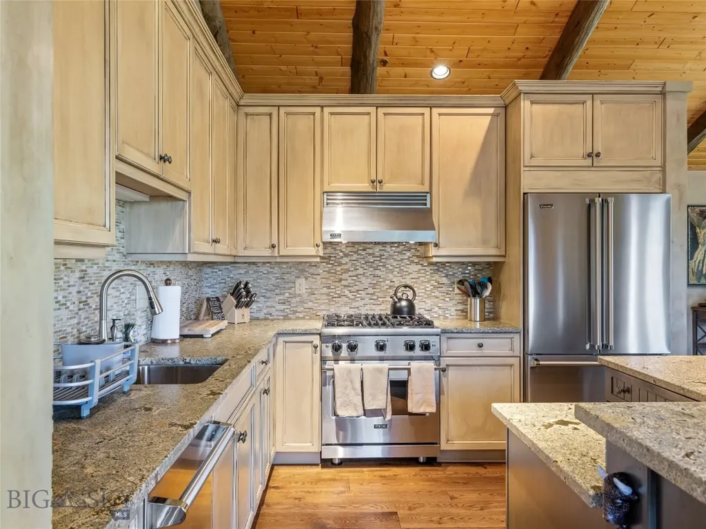 5 Hackamore Big Sky MT 59716