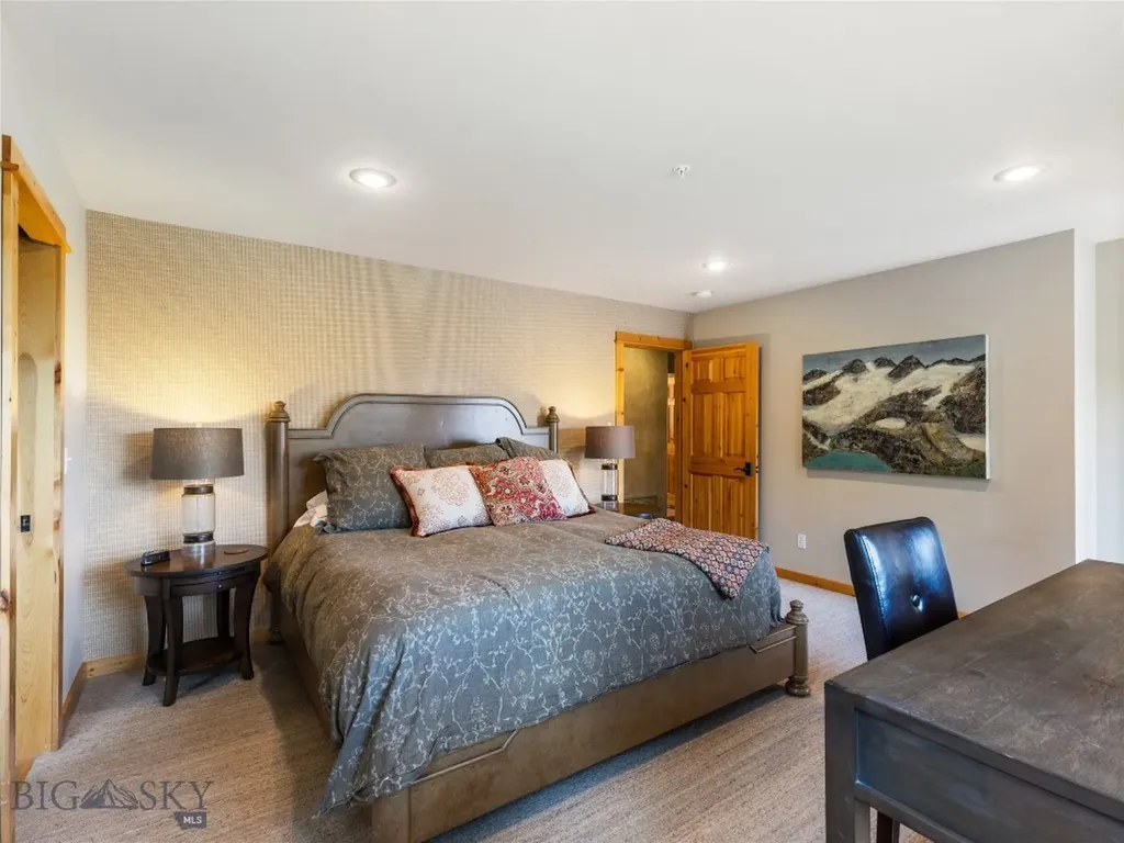 5 Hackamore Big Sky MT 59716