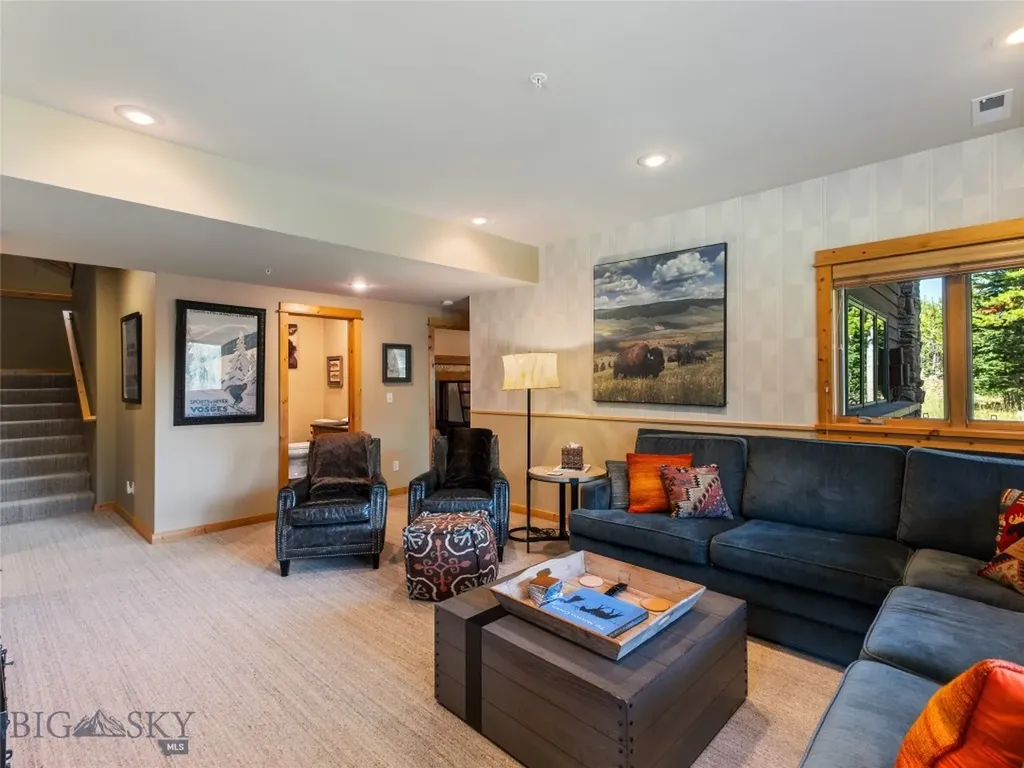 5 Hackamore Big Sky MT 59716