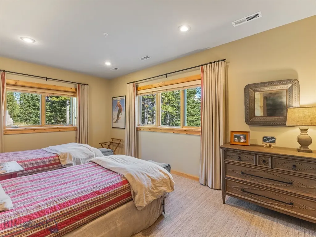 5 Hackamore Big Sky MT 59716